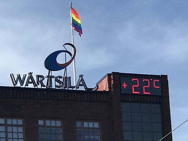 Pitkänsillan pohjoispuolella