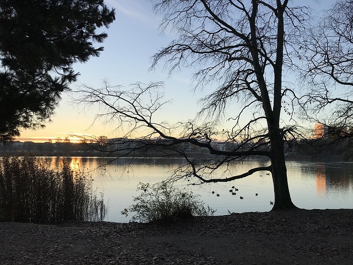 Sunnuntaina klo 8.30
